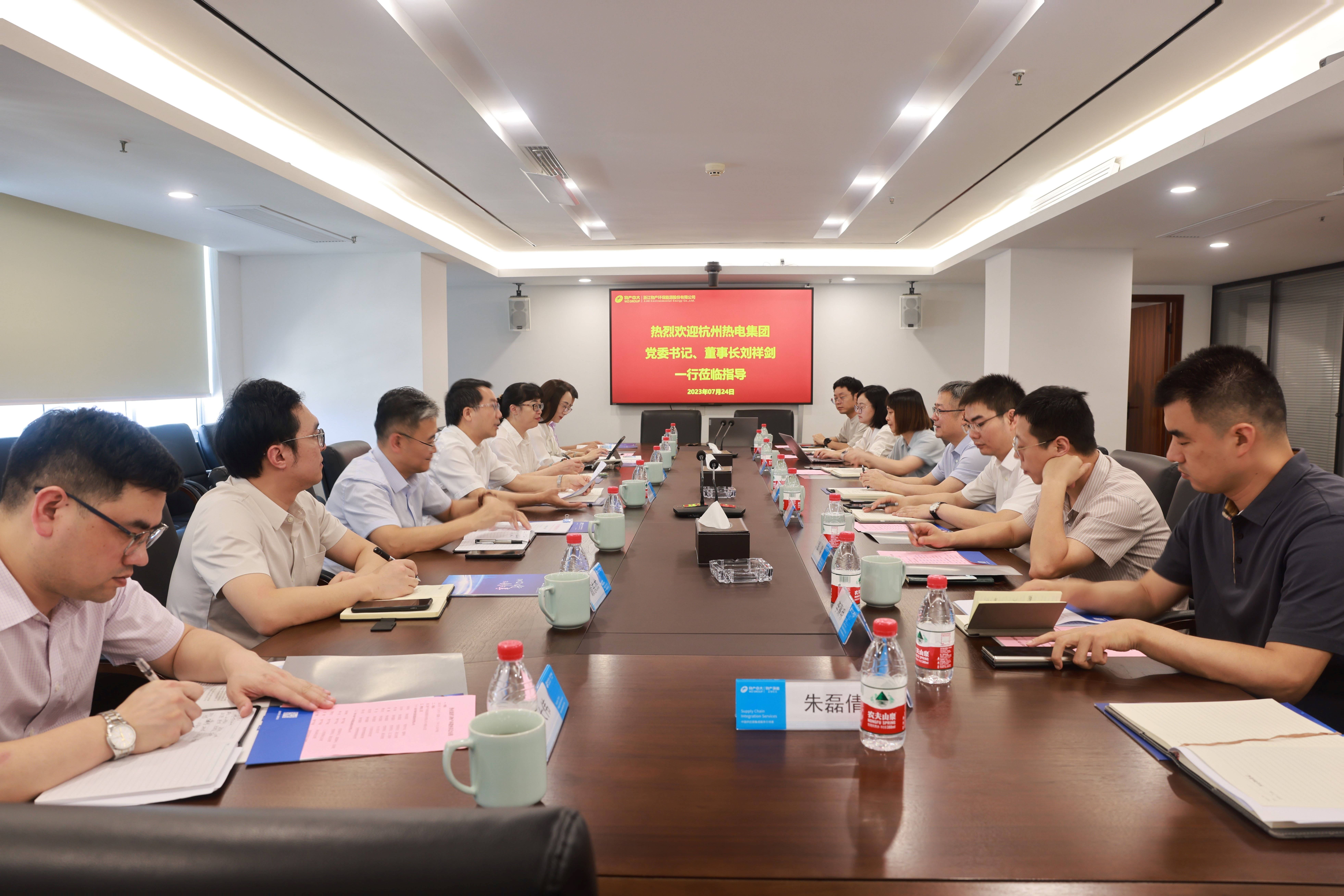 16902526026157844ECB.jpg 16902526026157844ECB.jpg