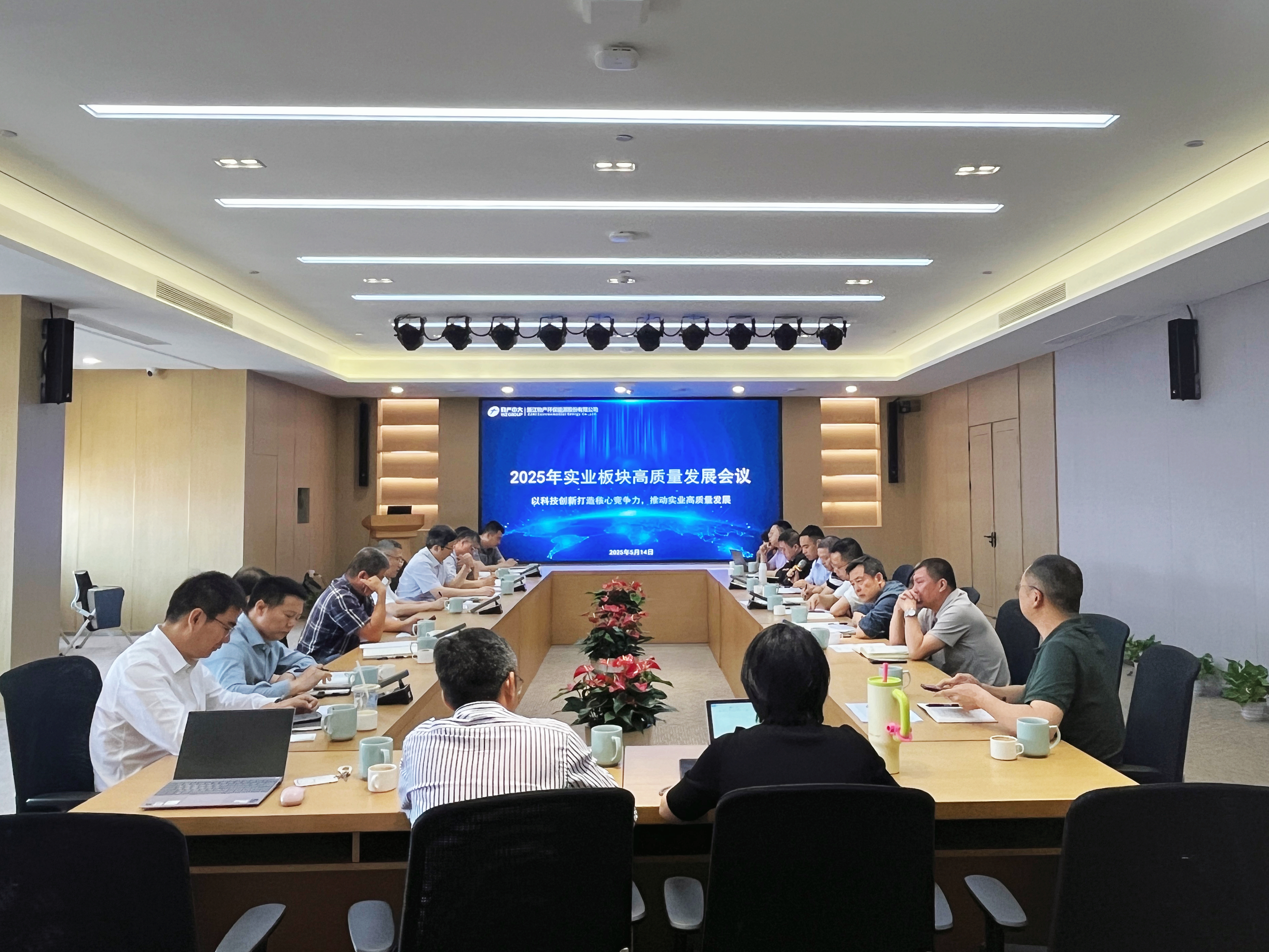 1747361103132395CF55.jpg 1747361103132395CF55.jpg