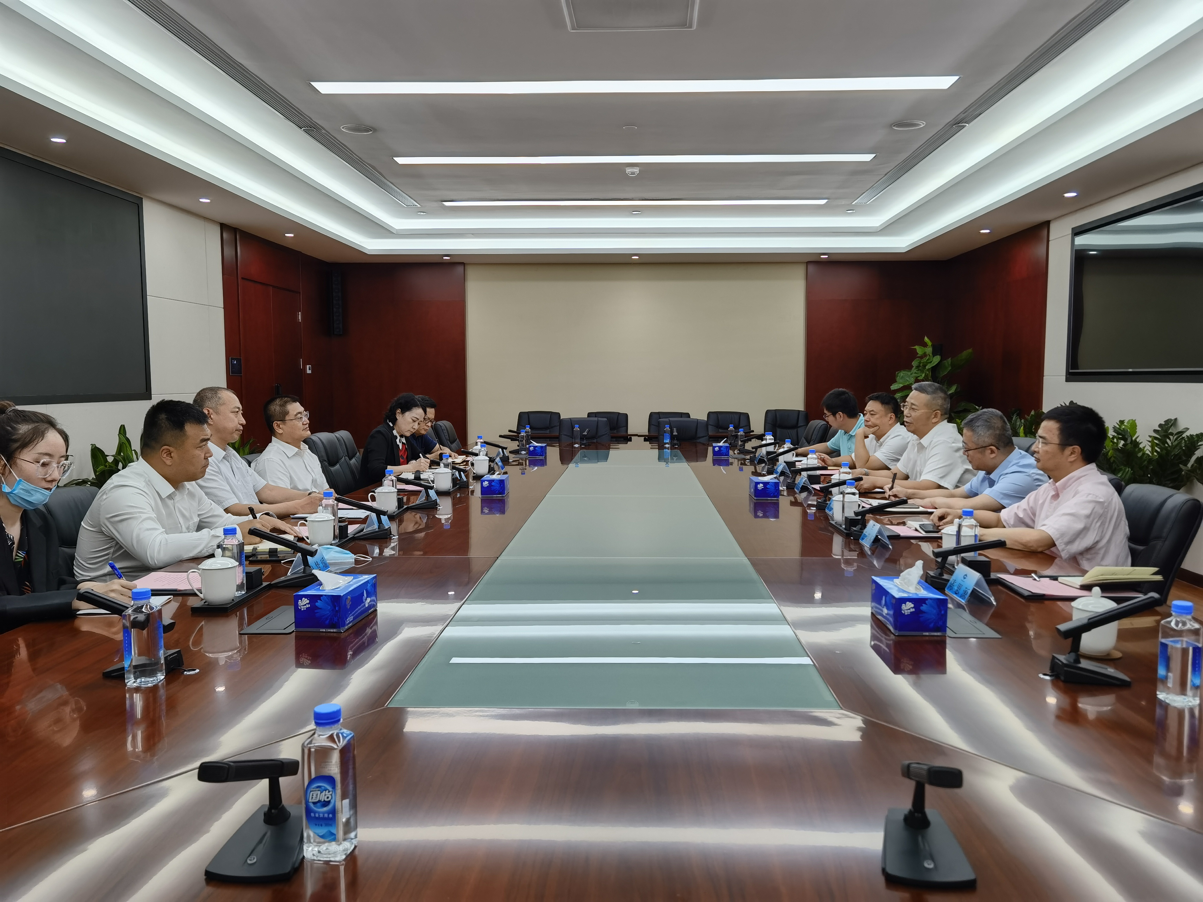 物產(chǎn)中大集團(tuán)副總裁楊正宏帶隊(duì)赴北方地區(qū)走訪部分重點(diǎn)客戶